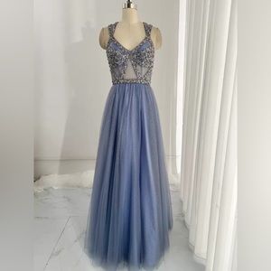 Gown Size 6(M) Purple Blue Sleeveless Beading Fairy Look A-Line Evening Dress